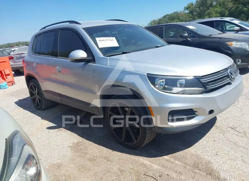 2017 Volkswagen Tiguan photo