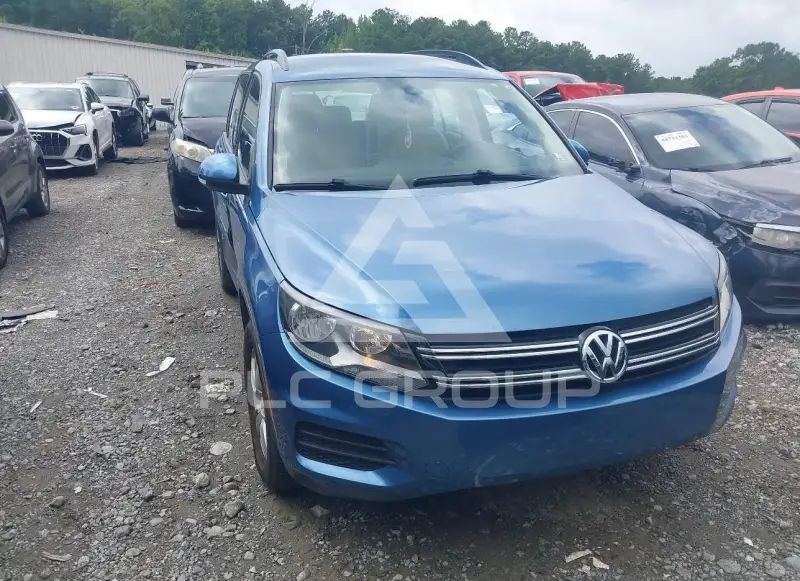 2017 Volkswagen Tiguan photo