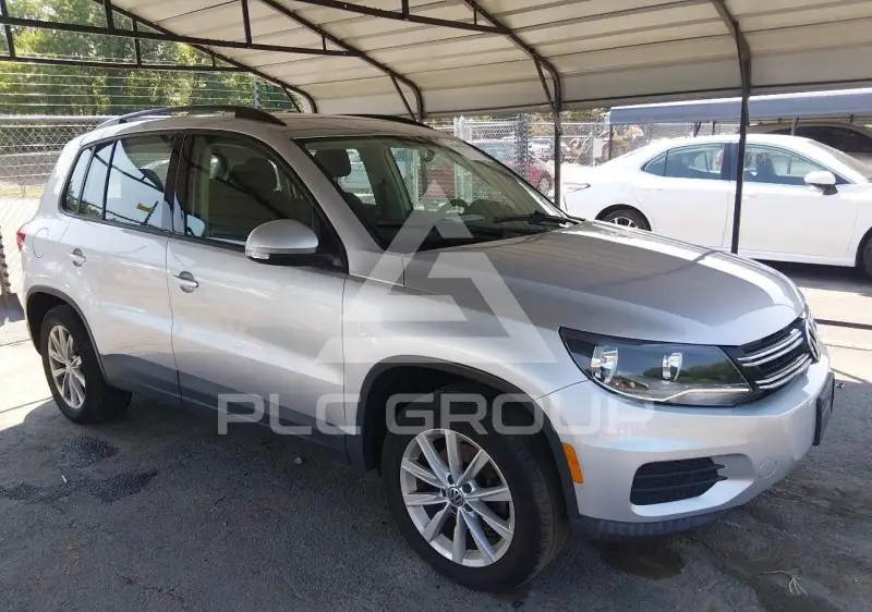 2017 Volkswagen Tiguan photo