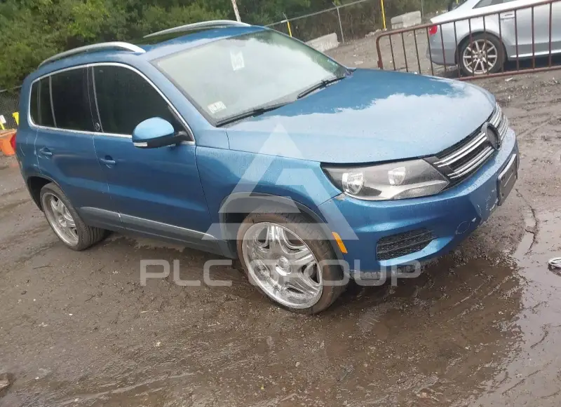 2017 Volkswagen Tiguan photo
