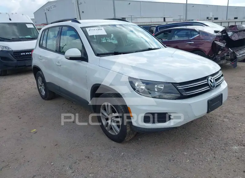 2017 Volkswagen Tiguan photo