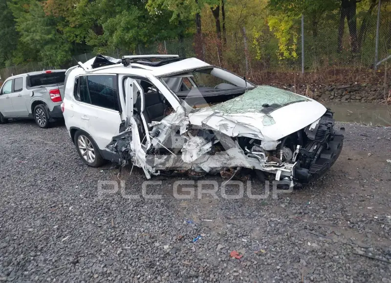 2017 Volkswagen Tiguan photo