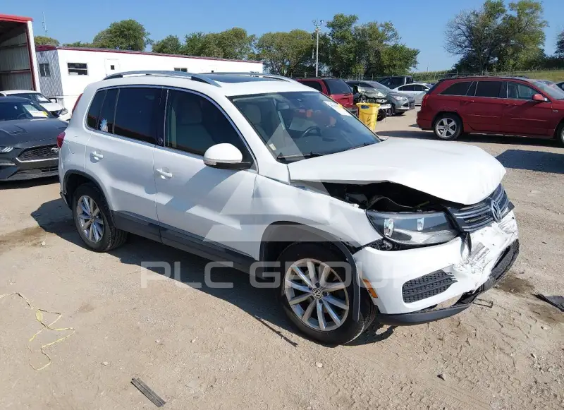 2017 Volkswagen Tiguan photo