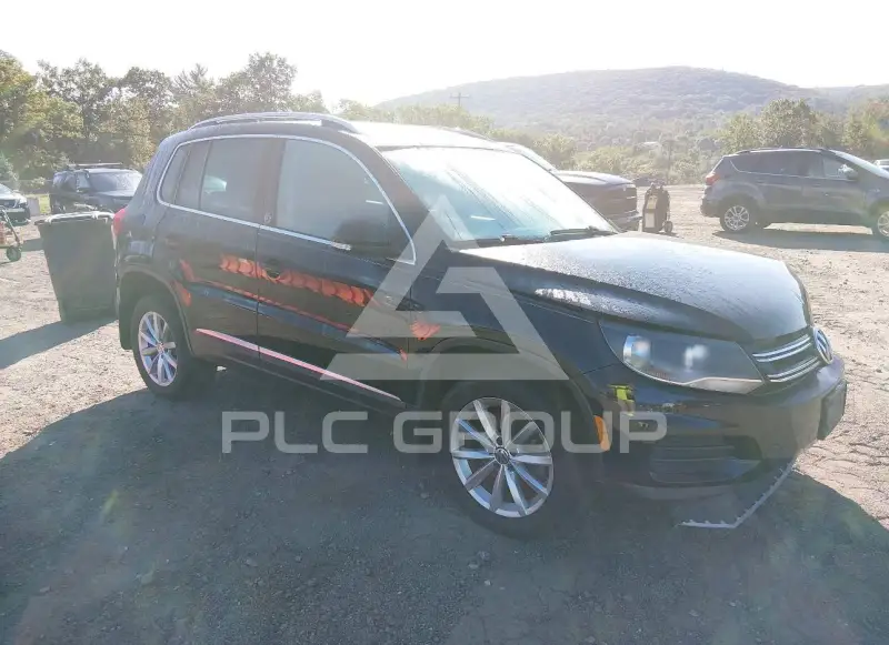 2017 Volkswagen Tiguan photo