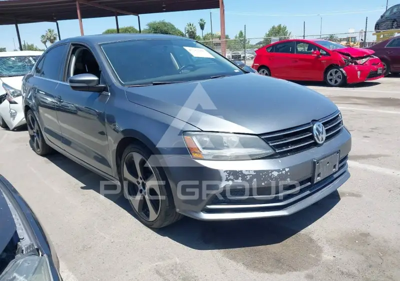 2017 Volkswagen Jetta photo