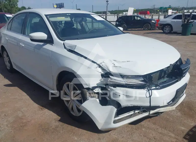 2017 Volkswagen Jetta photo