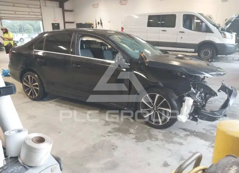 2017 Volkswagen Jetta фото