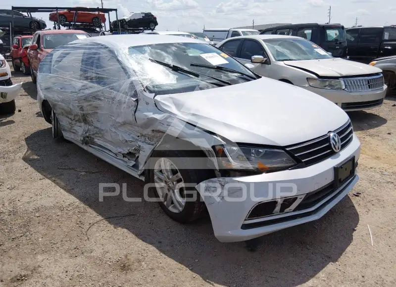 2017 Volkswagen Jetta photo