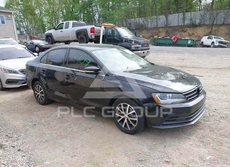 2017 Volkswagen Jetta photo