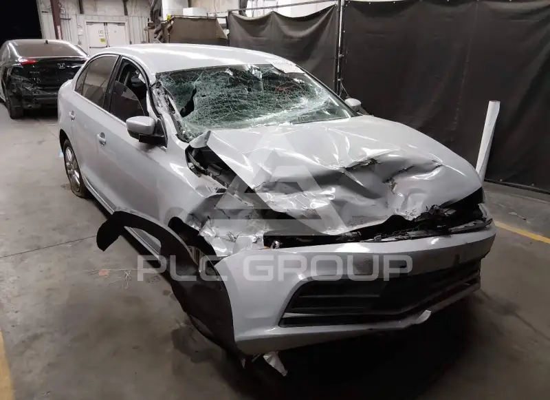 2017 Volkswagen Jetta photo