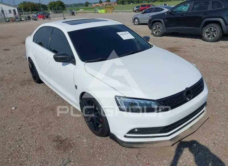 2017 Volkswagen Jetta фото