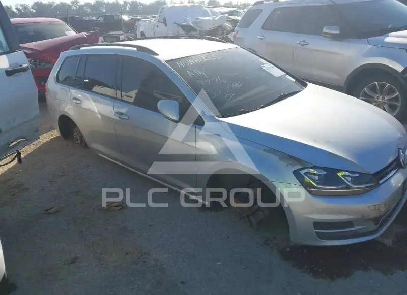 2017 Volkswagen GOLF photo