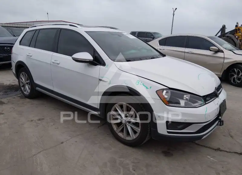 2017 Volkswagen GOLF photo