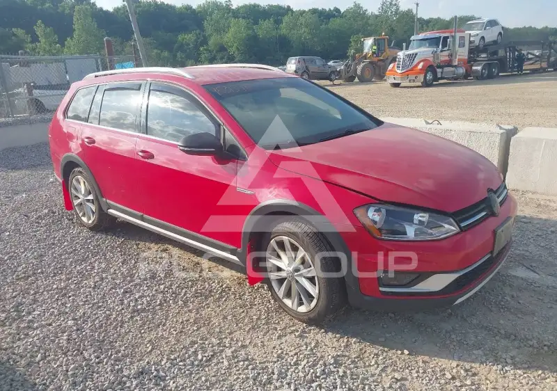 2017 Volkswagen GOLF фото