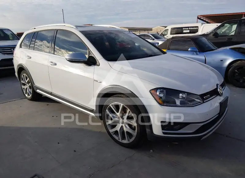2017 Volkswagen GOLF photo