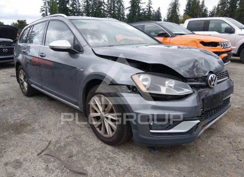 2017 Volkswagen GOLF фото