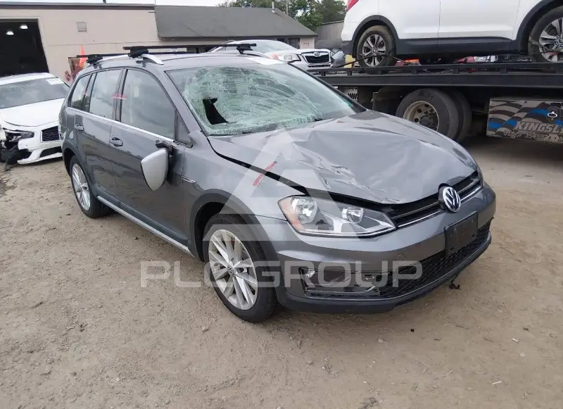 2017 Volkswagen GOLF photo