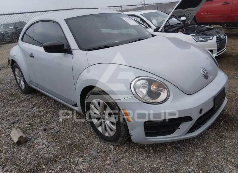 2017 Volkswagen BEETLE photo