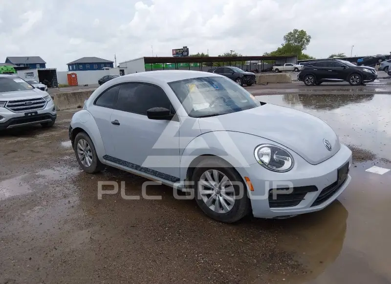2017 Volkswagen BEETLE фото