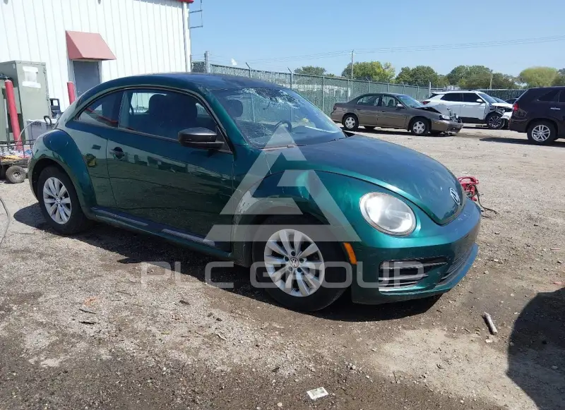 2017 Volkswagen BEETLE фото