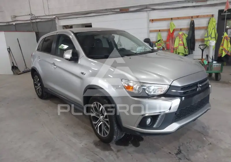 2018 Mitsubishi OUTLANDER фото