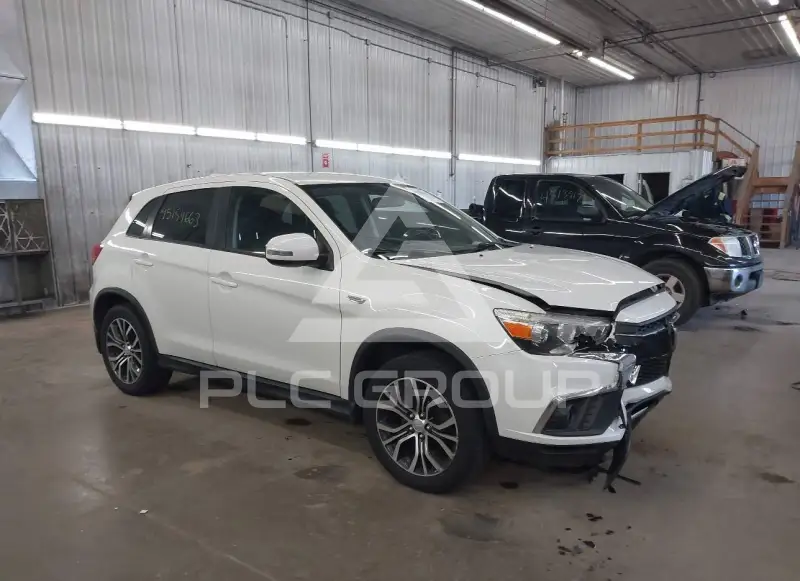 2018 Mitsubishi OUTLANDER photo