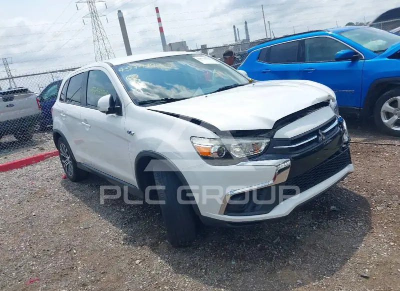 2018 Mitsubishi OUTLANDER фото