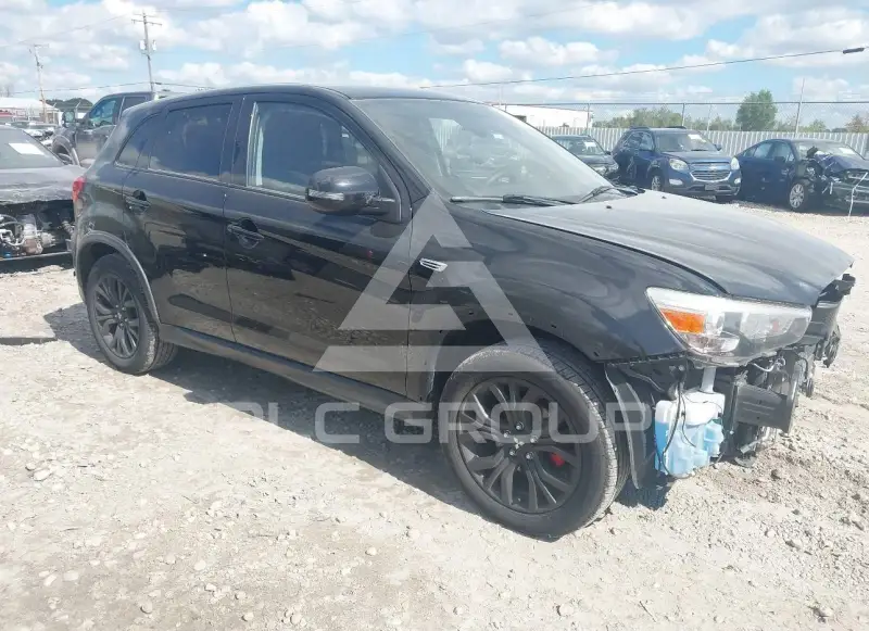 2018 Mitsubishi OUTLANDER photo
