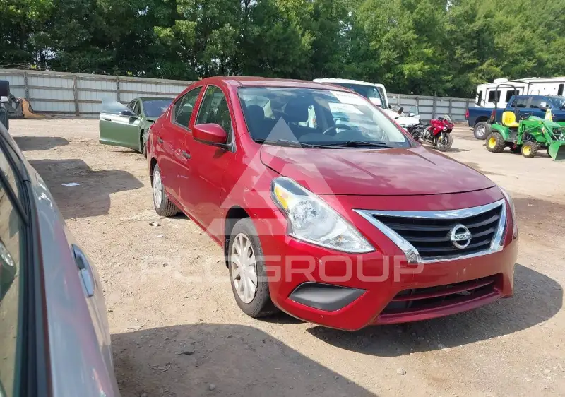 2018 Nissan VERSA фото