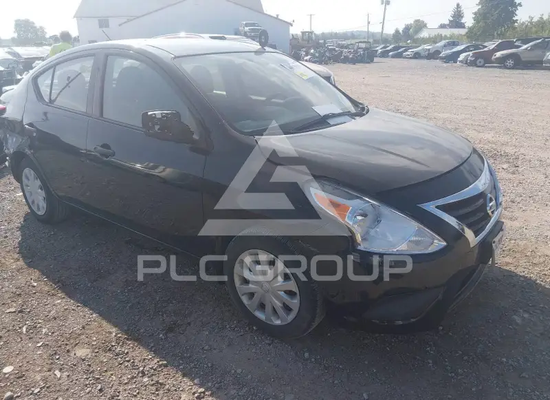 2018 Nissan VERSA фото