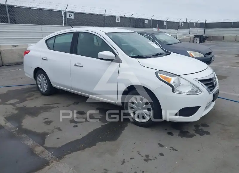 2018 Nissan VERSA фото