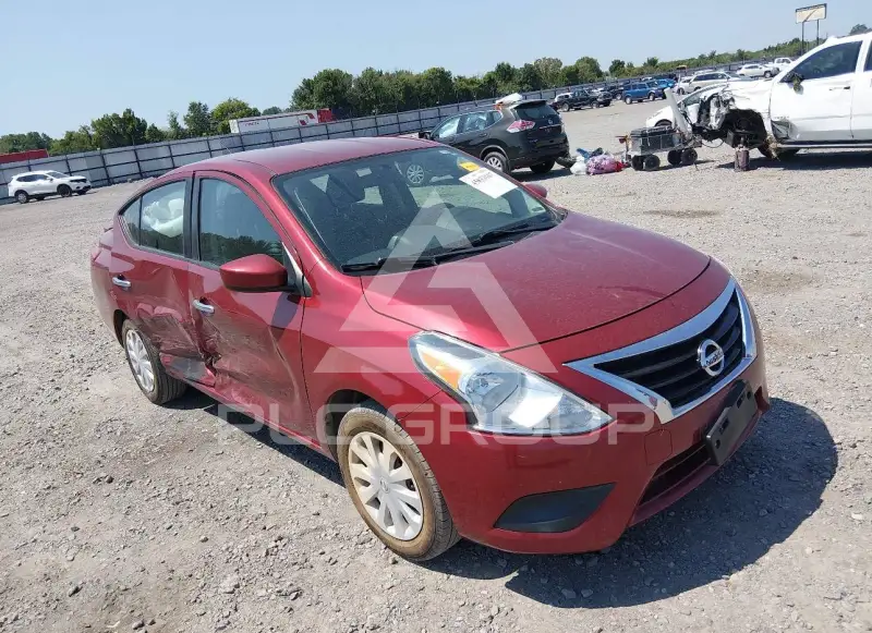 2018 Nissan VERSA photo