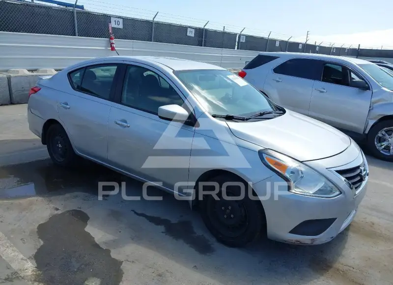 2018 Nissan VERSA фото