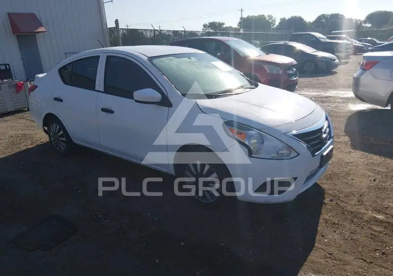 2018 Nissan VERSA фото