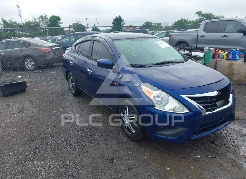 2018 Nissan VERSA фото