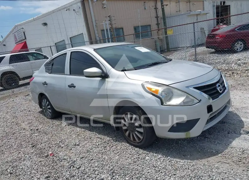 2018 Nissan VERSA фото