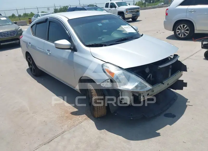 2018 Nissan VERSA photo