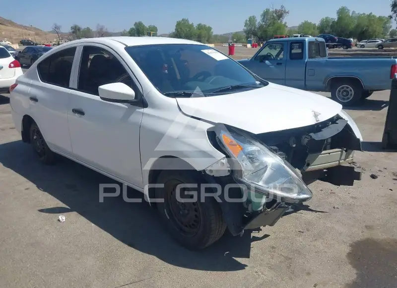 2018 Nissan VERSA фото