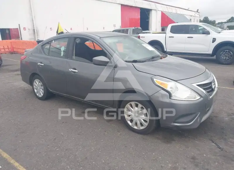 2018 Nissan VERSA photo
