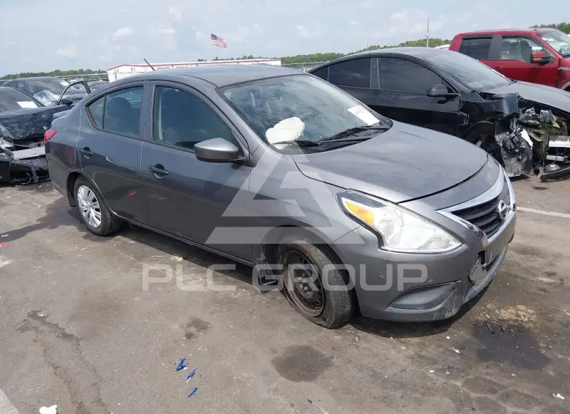 2018 Nissan VERSA фото