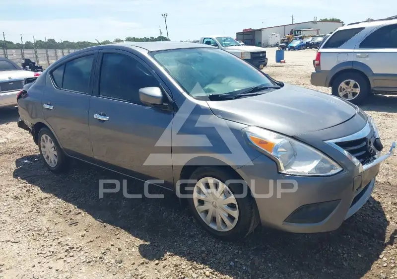 2018 Nissan VERSA photo