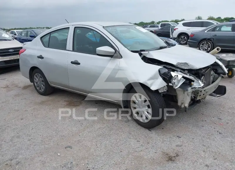 2018 Nissan VERSA photo