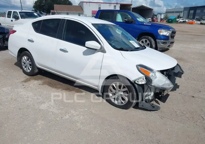 2018 Nissan VERSA photo