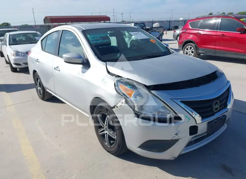 2018 Nissan VERSA фото