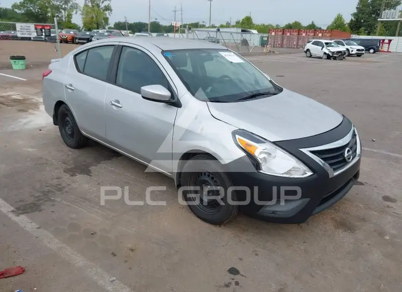 2018 Nissan VERSA photo