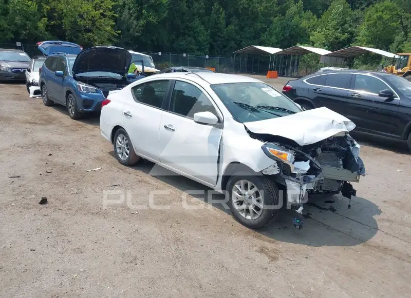2018 Nissan VERSA фото