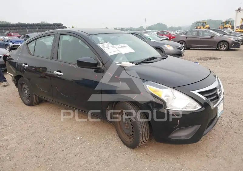 2018 Nissan VERSA фото