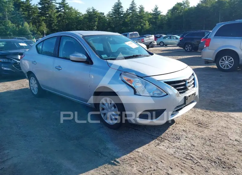 2018 Nissan VERSA photo