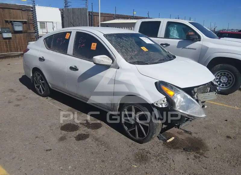 2018 Nissan VERSA photo