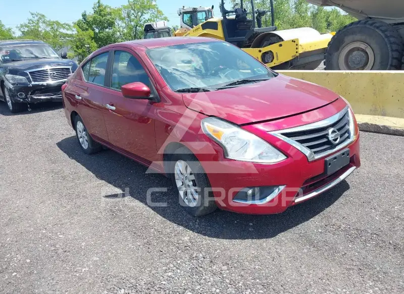 2018 Nissan VERSA фото